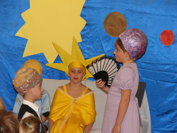 2009. május 29. - A Nap születésnapja c. verses mese előadása